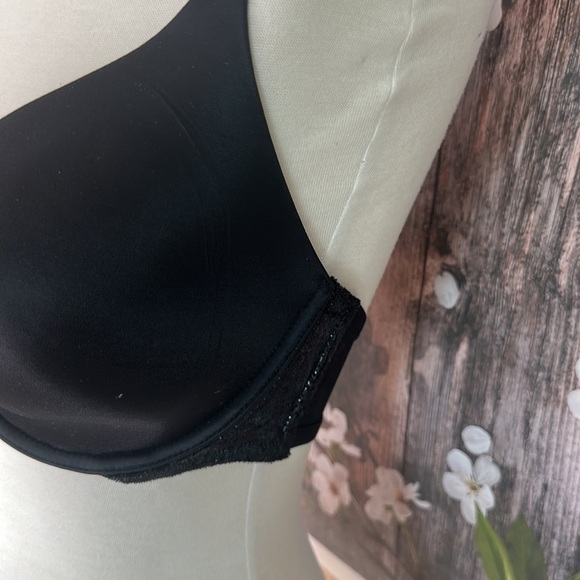 VICTORIA'S SECRET
Sexy Tee Lacie Racer Back Push-Up Bra - Picture 2 of 8